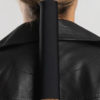 Support de queue de cheval en cuir clouté avec épingle à cheveux – Image 4