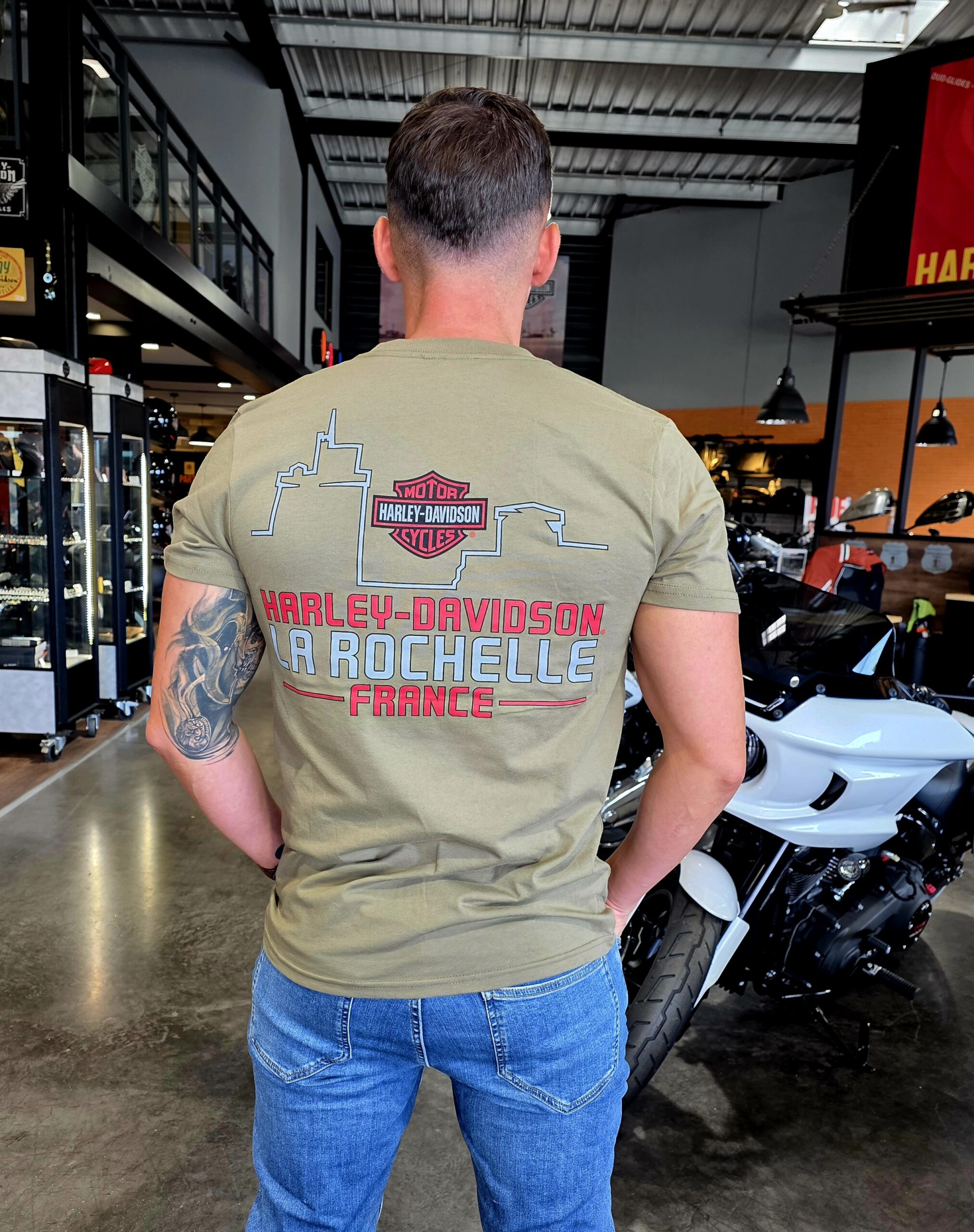 Tee-Shirt de concession Harley-Davidson La Rochelle - AMERICANA – Image 2